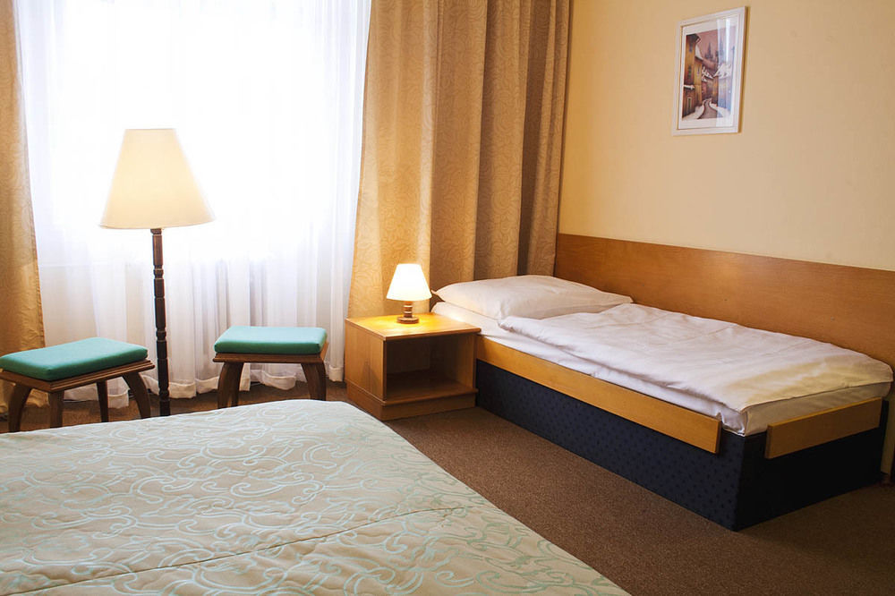 Ea Hotel Jasmin Prague Room photo