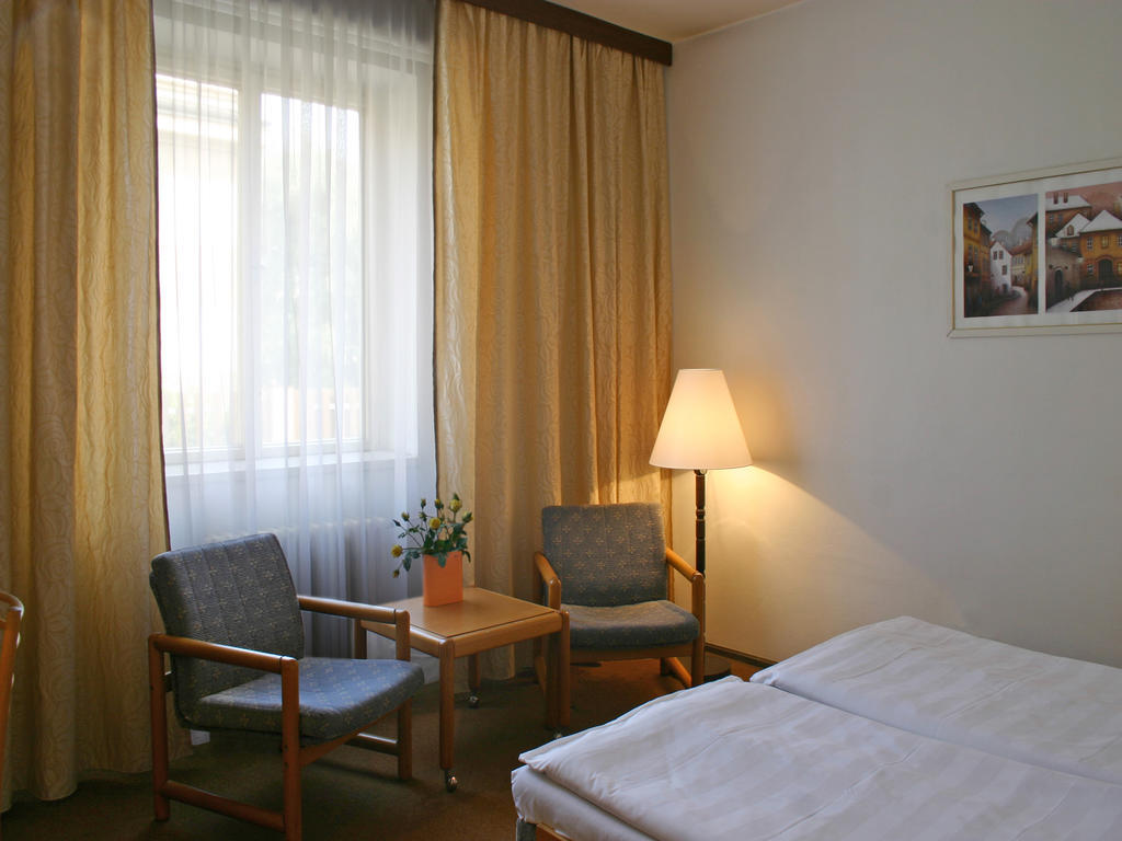 Ea Hotel Jasmin Prague Room photo