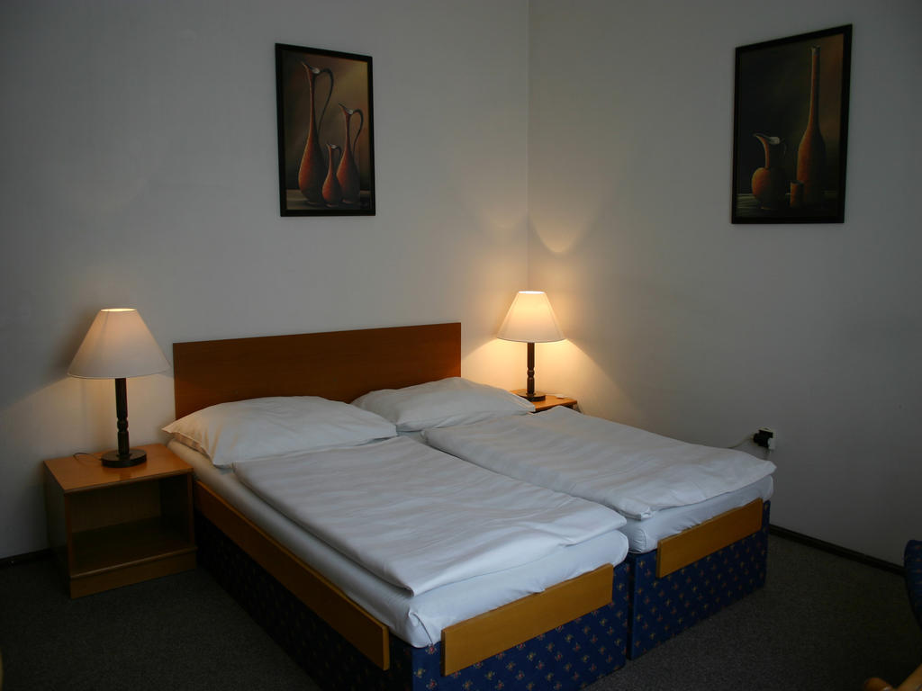 Ea Hotel Jasmin Prague Exterior photo