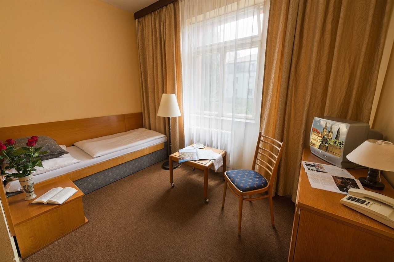 Ea Hotel Jasmin Prague Exterior photo