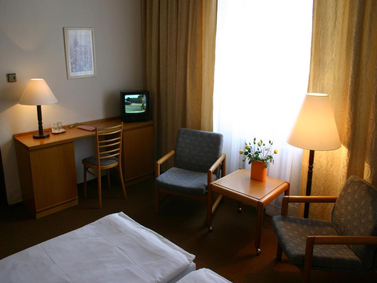 Ea Hotel Jasmin Prague Exterior photo